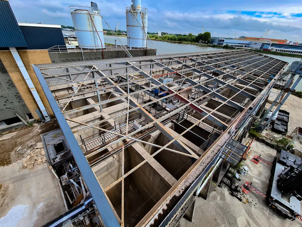 Sanitised roof of shed in Zwijndrecht