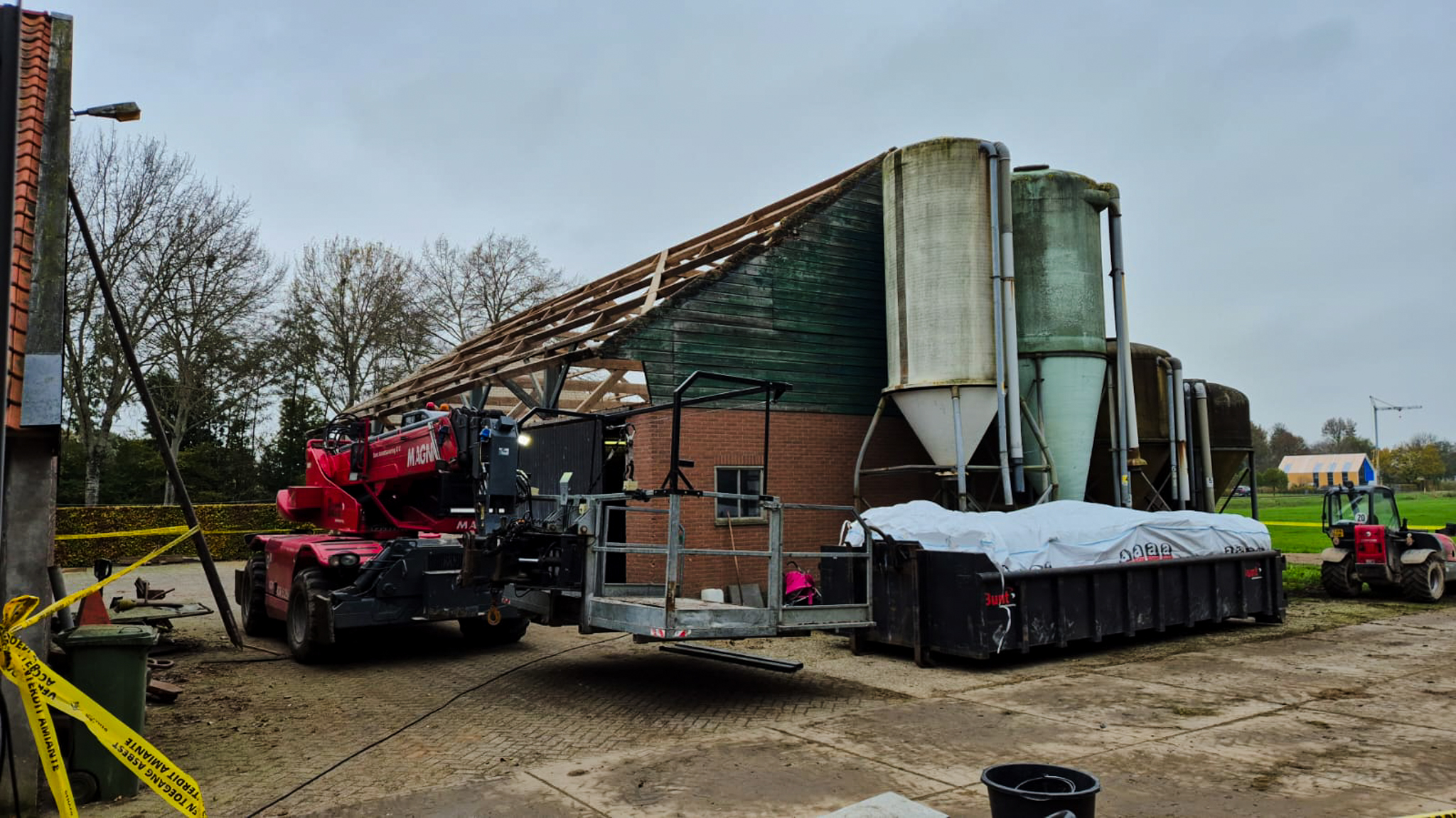 Asbestos removal in Zetten